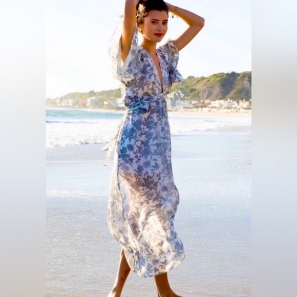 POL Lace V-Neck Empire Waist Maxi Dress with Ruffle Sleeves - Picture 2 of 5